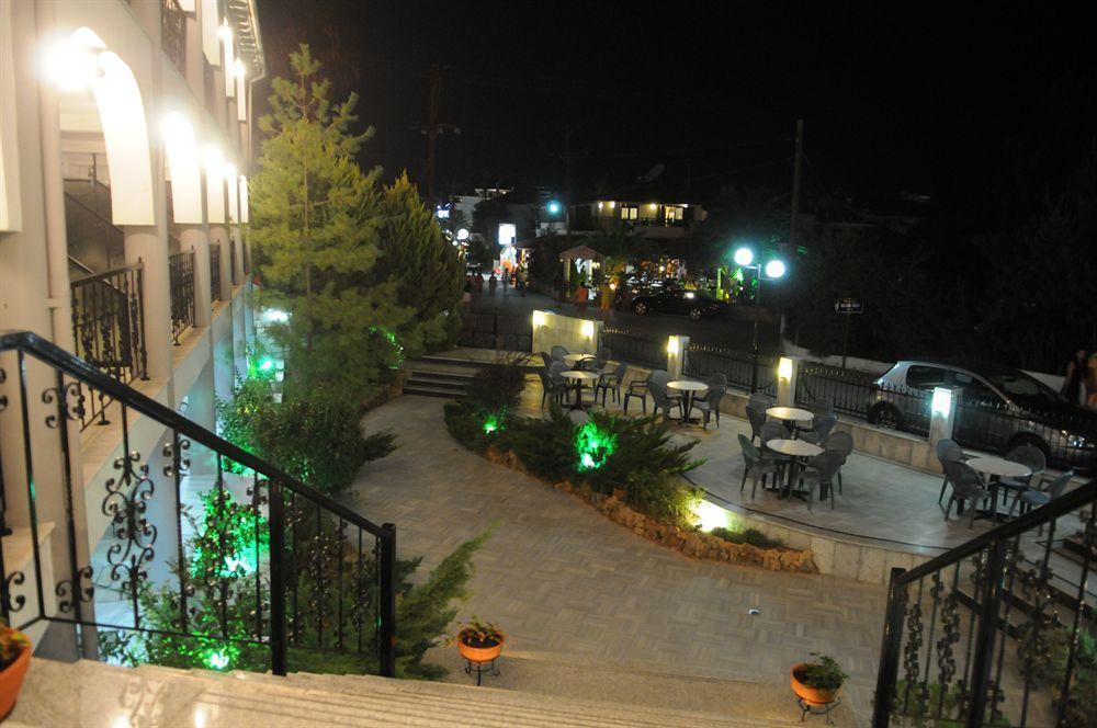 Pegasus Hotel Chaniotis Exterior foto