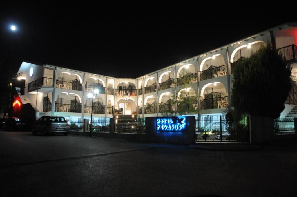 Pegasus Hotel Chaniotis Zimmer foto